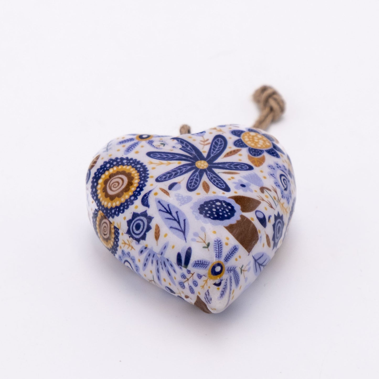 Deko Herz aus Mangoholz mit blauem Blumenmuster