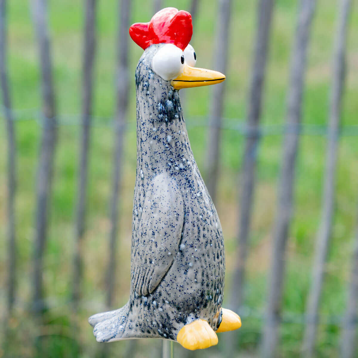 Tangoo Keramik Huhn grau für den Garten, Gartenstecker