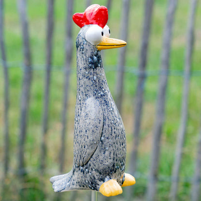 Tangoo Keramik Huhn grau für den Garten, Gartenstecker